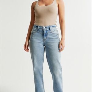 A&F Curve Love Mid Rise 90s Straight Jean